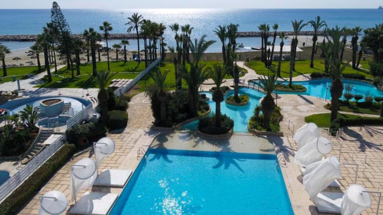 Sandy Beach Hotel & Spa - Ex Sentido Larnaca Exterior photo
